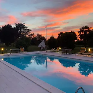 Hotel Le, Modène
